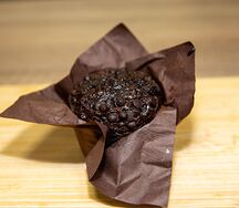 Маффин шоколадный с шоколадной крошкой