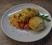 Куриный оладушек со спагетти