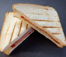 Сэндвич с ветчиной и сыром