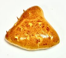 Булочка с клубникой