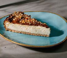 Творожный чизкейк с орехами и шоколадом