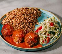 Гречневая кашка с котлетками из говяжьей мякоти