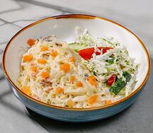 Паста с форелью и грибами в грибном соусе