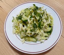 Капуста с огурцом