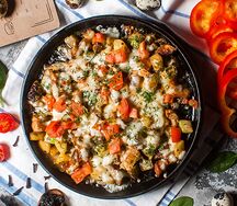 Сковородка с курицей