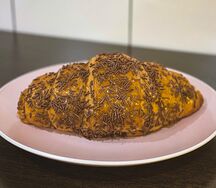 Круассан с шоколадно-ореховой пастой