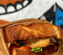 Сэндвич с куриными стрипсами