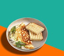 Омлет с беконом и грибами