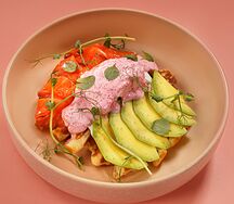 Картофельная вафля с форелью