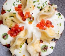 Вареники с адыгейским сыром и луковой зажаркой