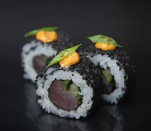 Ролл Майами в кунжуте