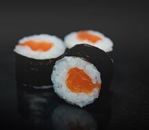 Ролл Сяке Маки