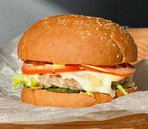 Бургер-сет В капкане с фри и соусом