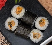 Маки с мидиями