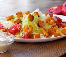 Салат Цезарь с креветкой