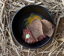 Тартар из говядины по рецепту А.А. Зимина