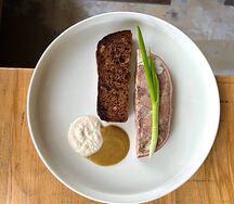 Ковбык с горчицей и хреном