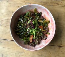 Салат с говядиной и стручковой фасолью