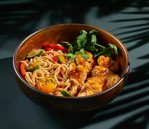 Яичная лапша с курицей