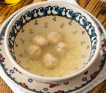 Куриный суп с фрикадельками