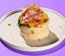Панкейки с пастрами из индейки