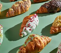Круассан с кремовой начинкой