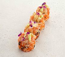 Ролл с опаленным лососем и гребешком (4 шт)