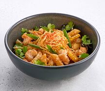 Токпокки с креветками в соусе Том Ям