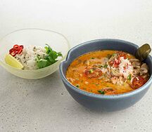 Том Ям с камчатским крабом