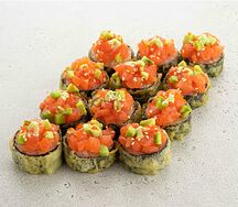 Темпура ролл с лососем (12 шт)