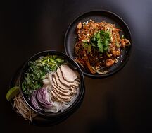 Фо-га и лапша рисовая с курицей