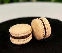 Макарон со вкусом Сникерс (1 шт.)