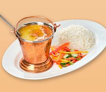 Дал Макхни (густое жаркое из чечевицы с маслом)