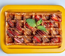 Вафля клубника с нутеллой 