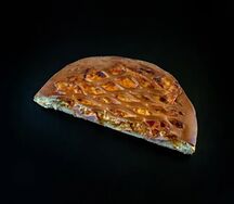 Пирог с ветчиной и сыром 1/2