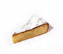 Миндальный пирог с цедрой лайма и имбирем