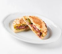 Пучча с ростбифом