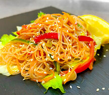 Салат с фунчозой