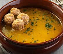 Куриный суп с фрикадельками