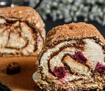 Шоколадно-вишневый рулет