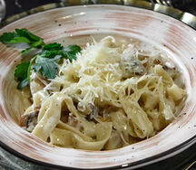 Феттуччине с филе цыпленка и грибами