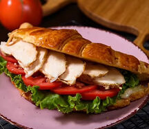 Круассан с курицей