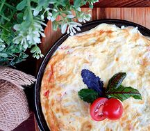 Омлет с сыром и томатами