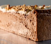 Баскский чизкейк шоколадный целый 