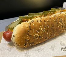 Датский хот-дог с куриной сосиской гриль