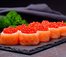 Филадельфия премиум с икрой 