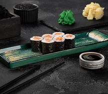 Мини-ролл с лососем