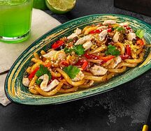 Удон со свининой и овощами в соусе унаги 