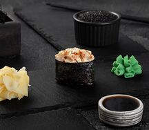 Гункан Угорь спайси