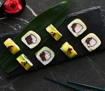 Тунец-эби с авокадо